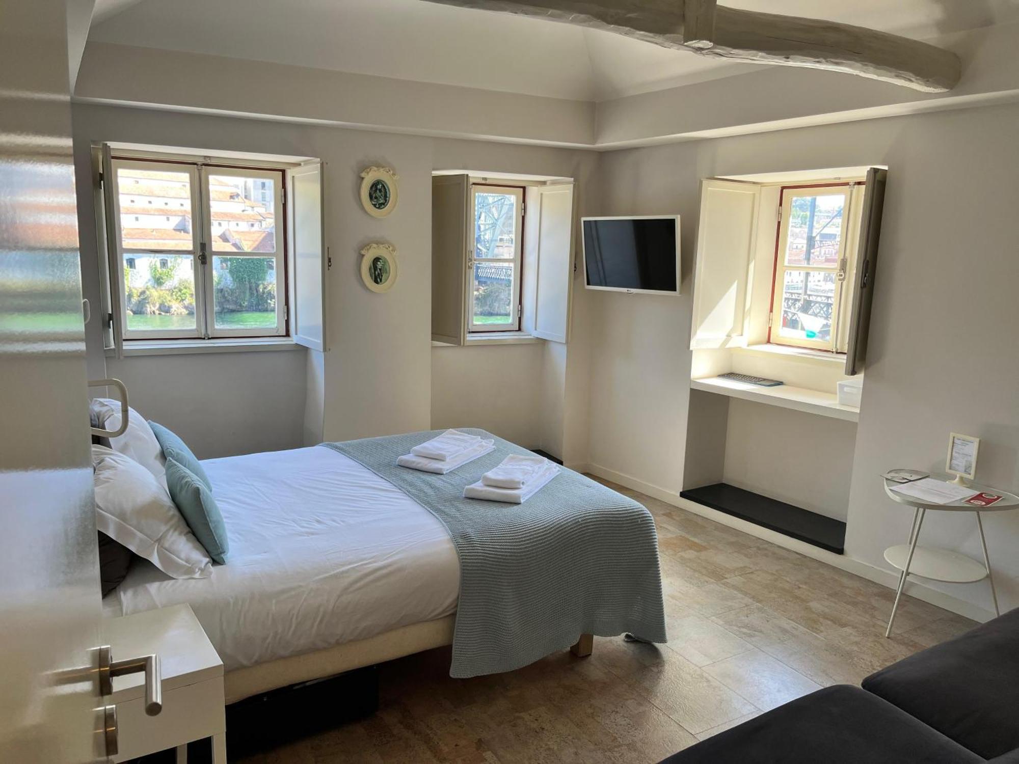 Ribeira Cinema Apartments ポルト エクステリア 写真