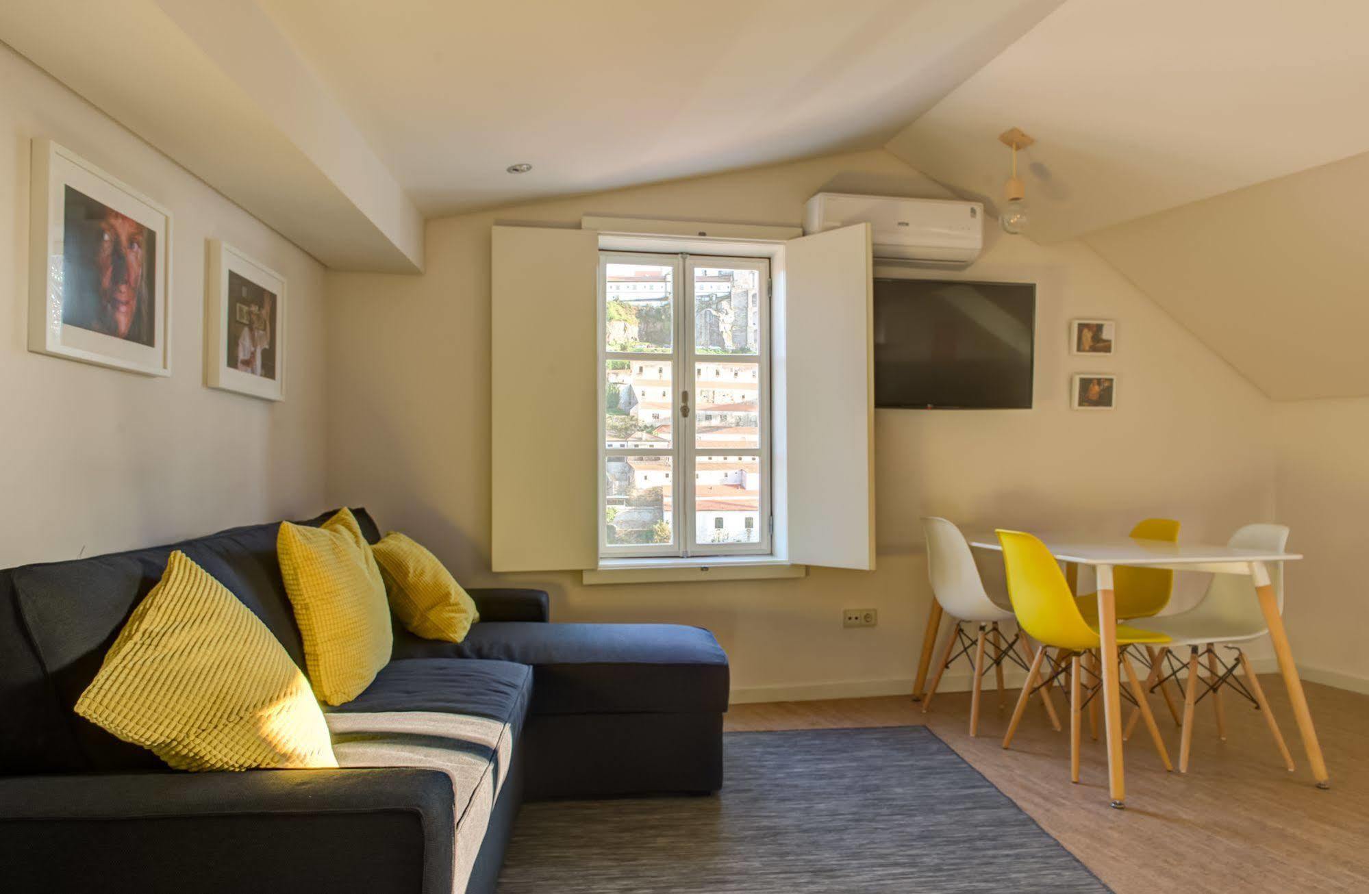 Ribeira Cinema Apartments ポルト エクステリア 写真