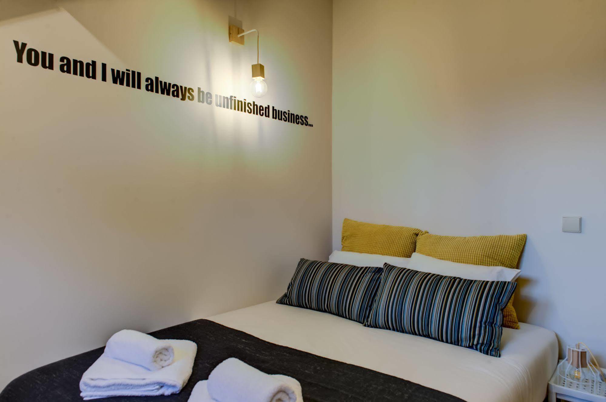 Ribeira Cinema Apartments ポルト エクステリア 写真